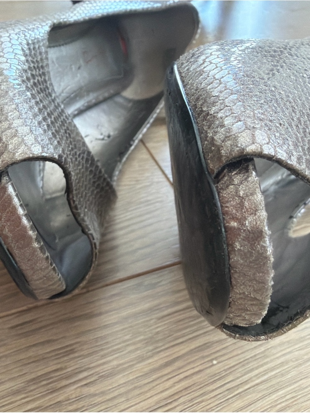 Metallic Peep-Toe High Heels in Metallic Taupe\Gray - Picture 13 of 15